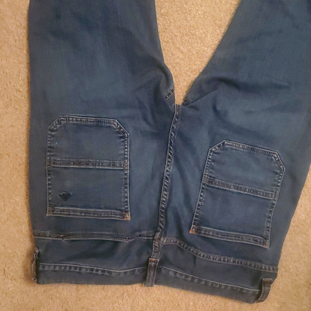 Bridge cut jeans